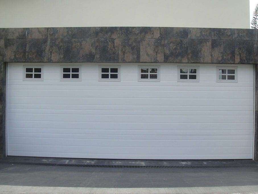 Puertas para Cochera Modelo Elegante Dockman